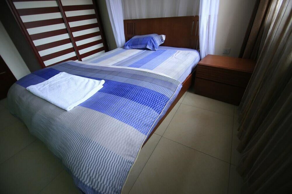 Фото Um Apartments