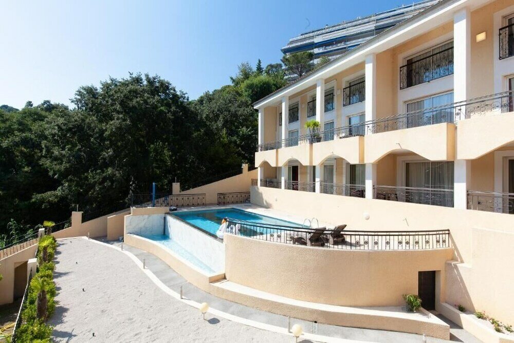 Фото отеля 1