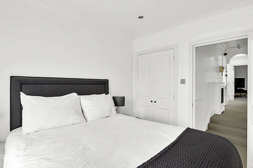 Фото Beautiful Two Bed Abode Near Chelsea