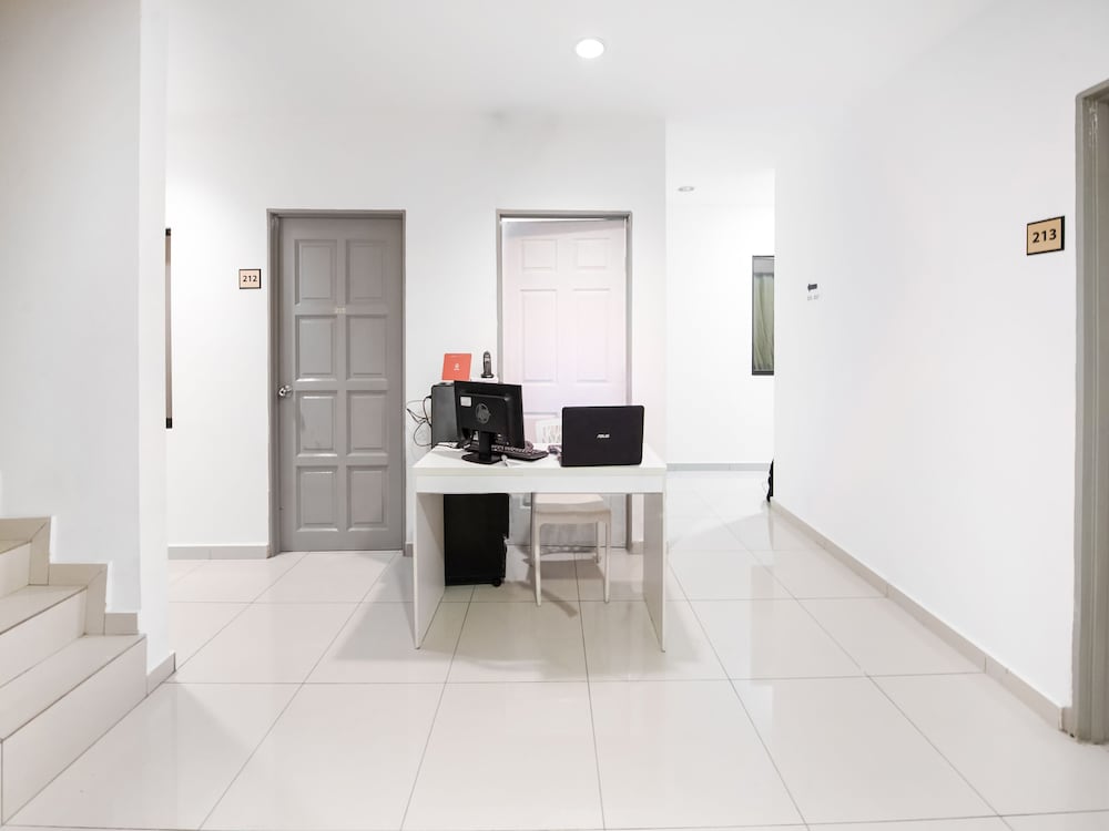 Фото Oyo 89618 Delegant Hotel