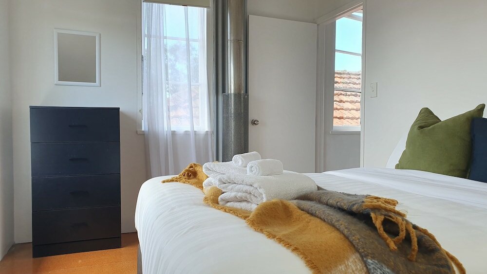 Фото Bright and Modern Oasis in Kingsland