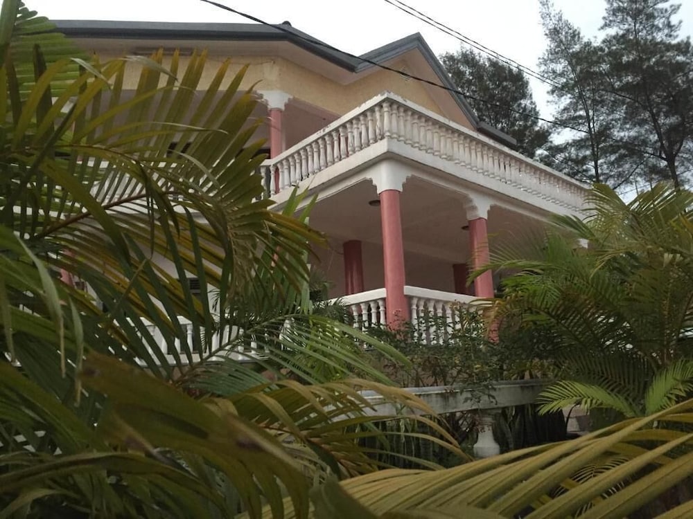 Фото Romalo Guesthouse