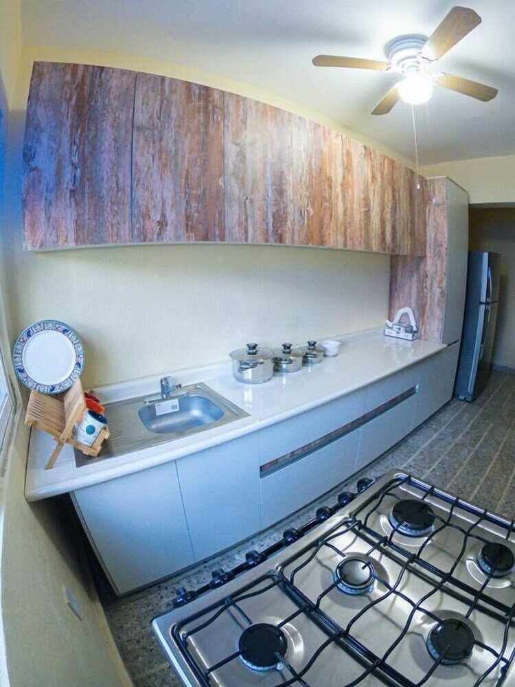 Фото Royal Honey Hostel