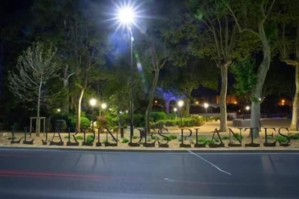 Фото Le Bristol Gites urbains