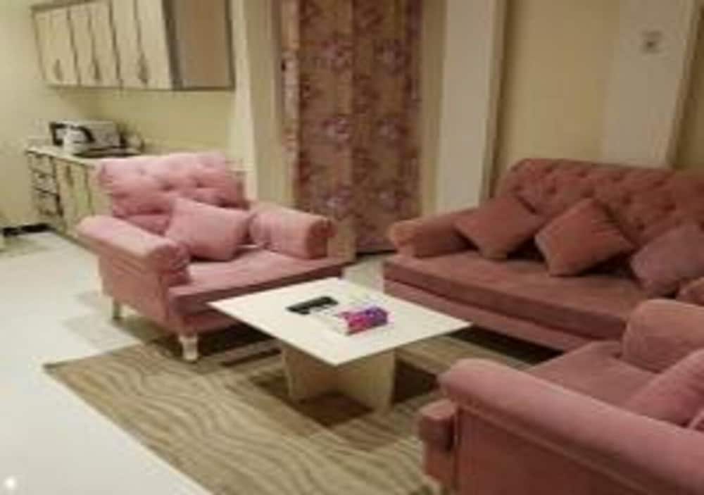 Фото Methaq Hotel Suites