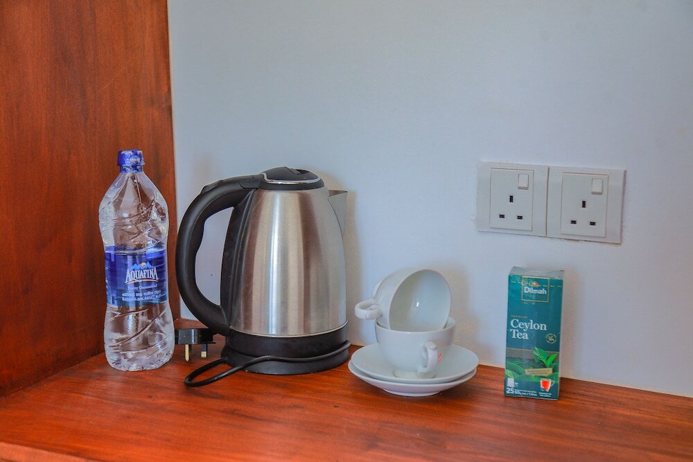 Фото Travellers Hotel Hikkaduwa