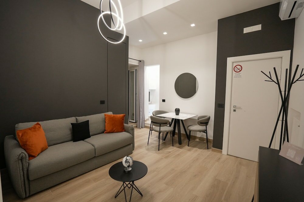 Фото La Banchina Luxury Suites