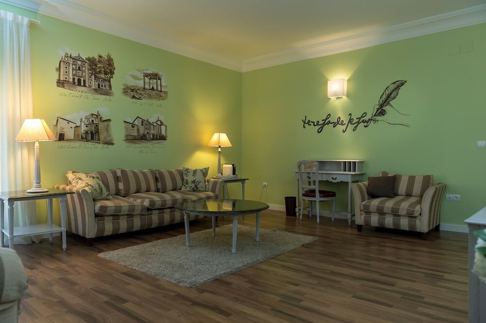 Фото Hotel Palacio de Valderrábanos