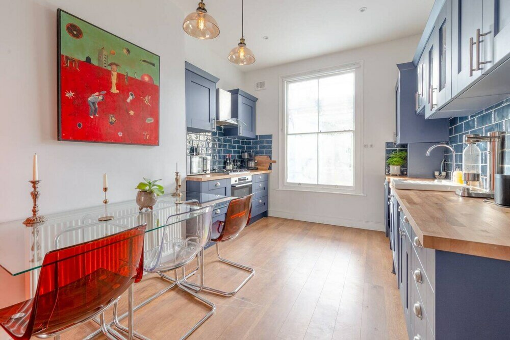 Фото Beautiful Two-story Flat With Garden in Islington