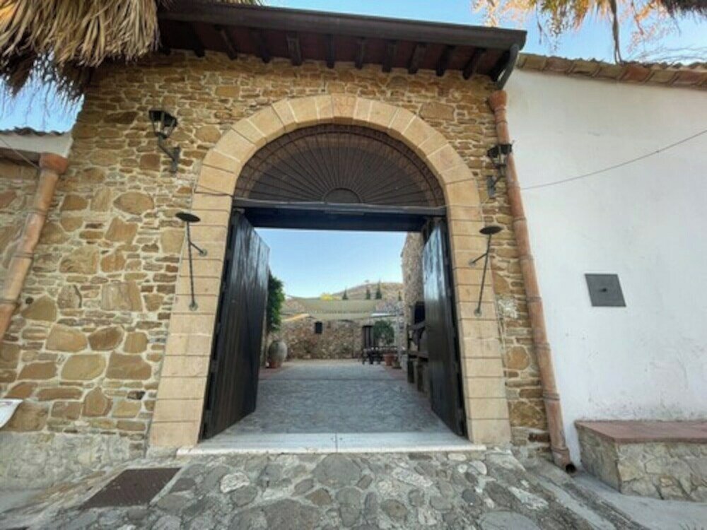 Фото Ponte Calatrasi Agriturismo