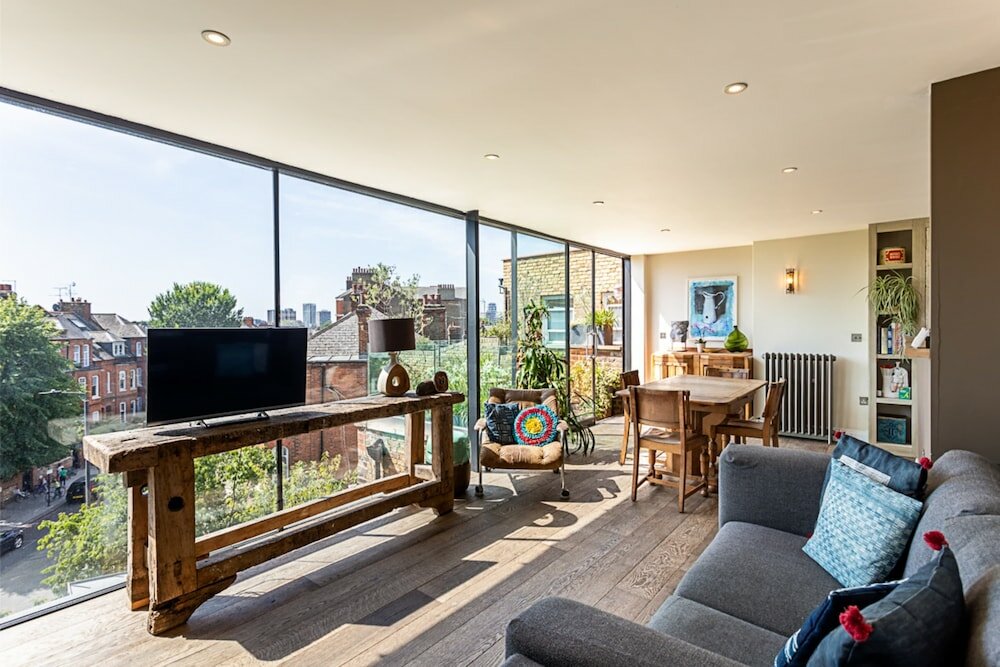 Фото Stunning Penthouse Apartment Near Battersea Park