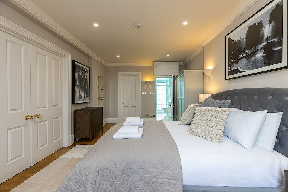 Фото Altido Stylish Flat near Mayfair & Piccadilly Circus