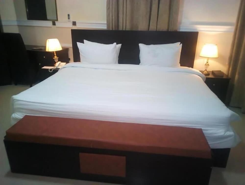 Фото Edmudian Court Luxury Apartments