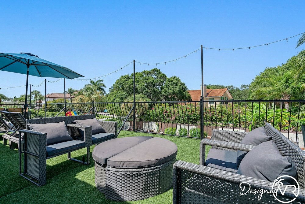 Фото 8 Br Heated Pool & Soccer Field