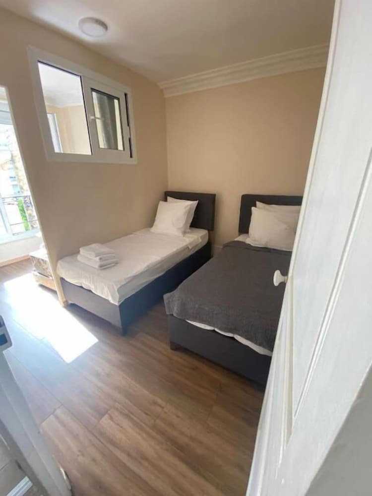 Фото Rent Appart - La Garenne Colombes