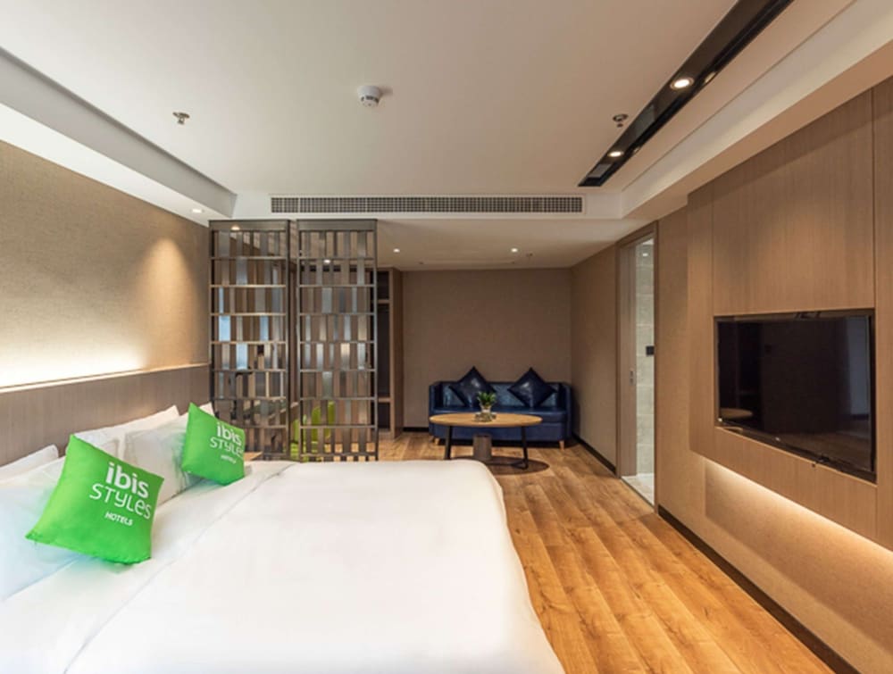 Фото Ibis Styles Fuzhou Wuyi Square Hotel