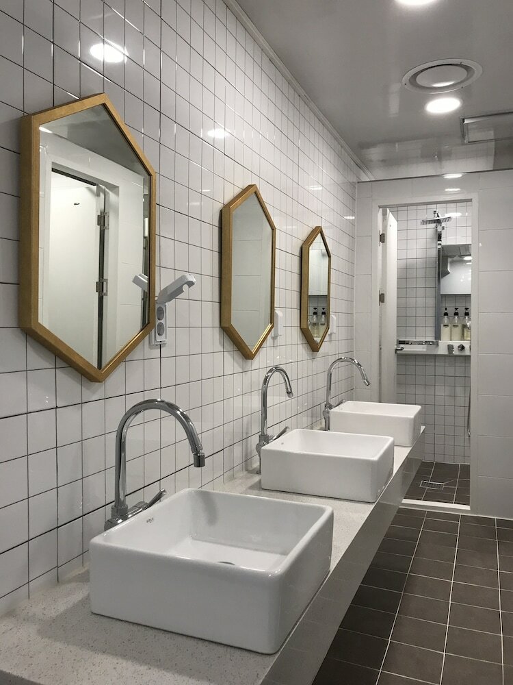 Фото Seoulite Inn Myeongdong