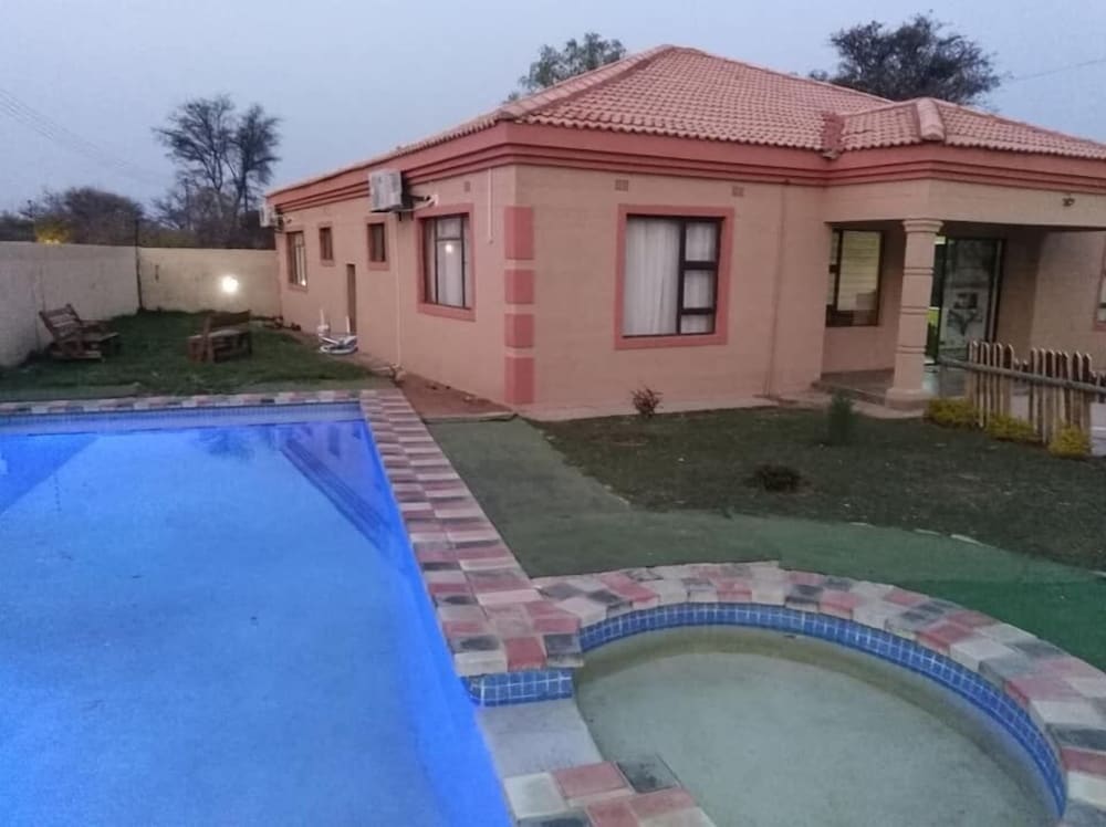 Фото Flower Inn Guest House