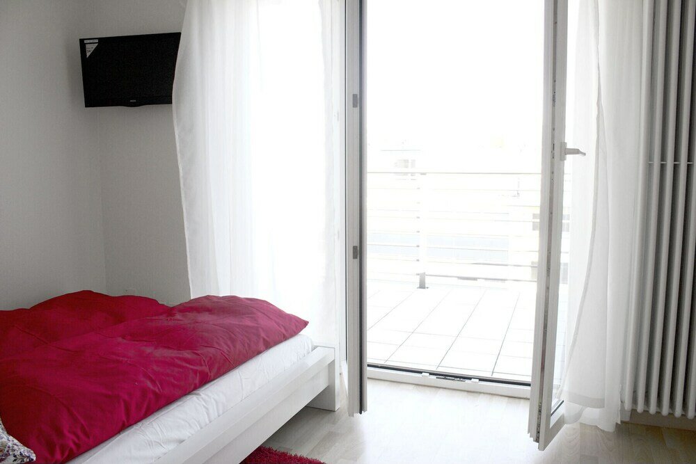 Фото Hitrental Central Apartments