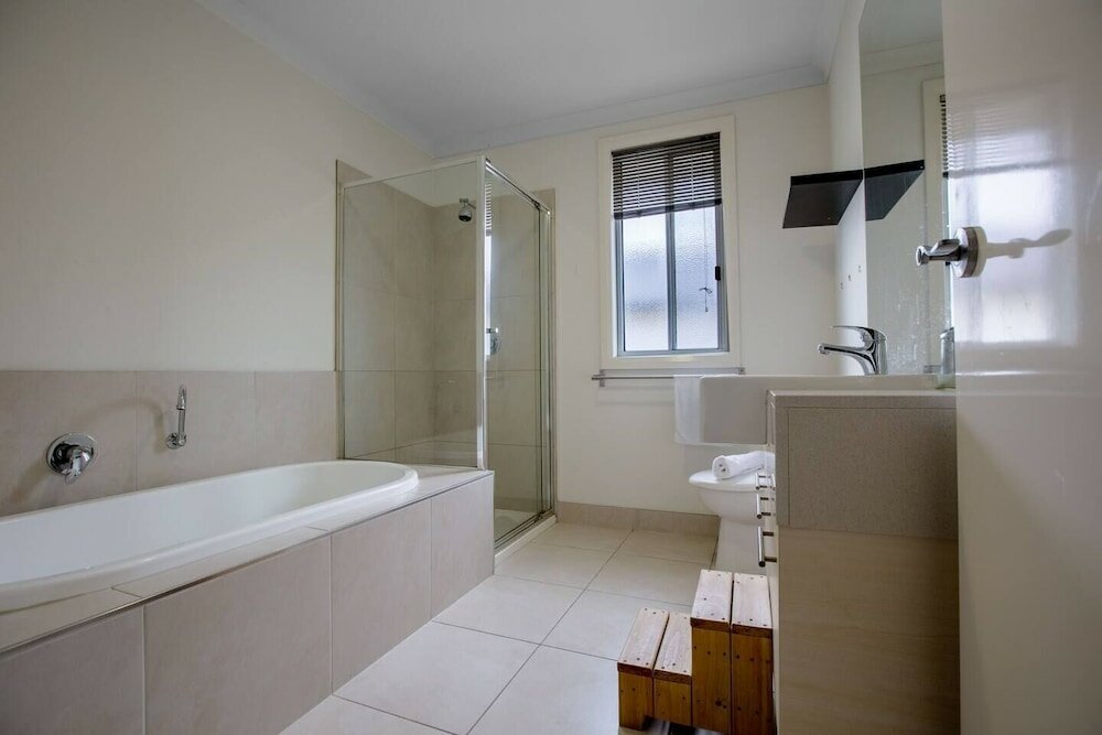 Фото Superb Luxe 5br House@point Cook Near Lake