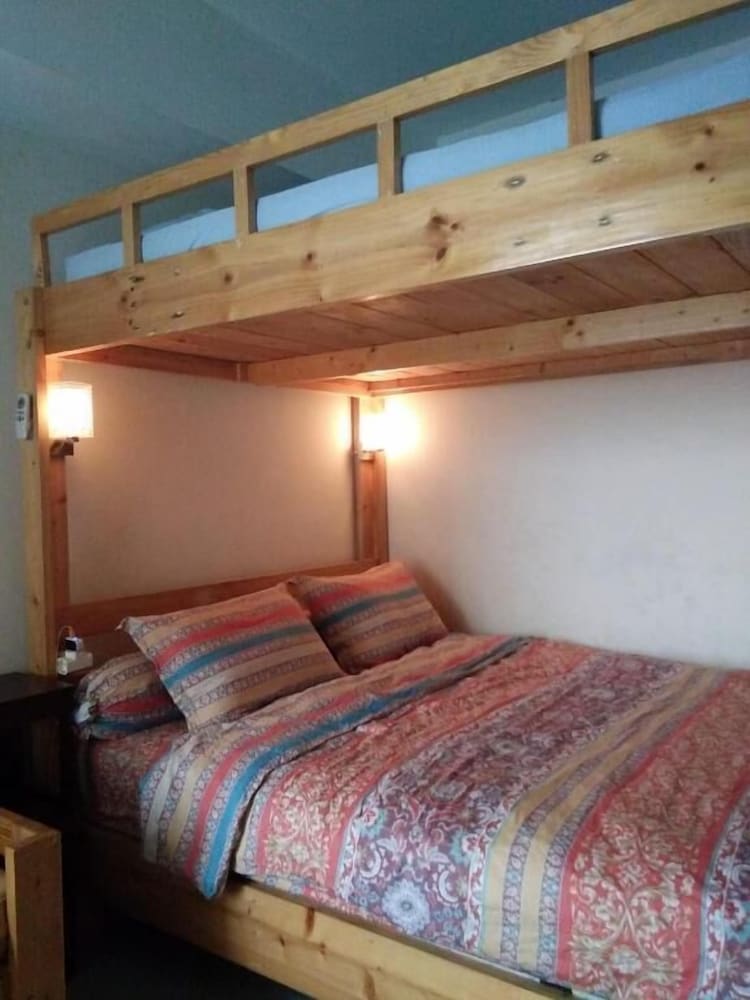 Фото Beverly Dago Apartment by HouseinBandung