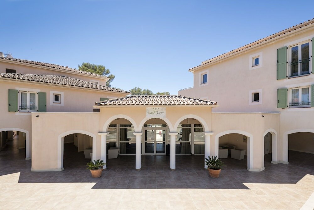 Фото Garden & City Six-Fours-les-Plages