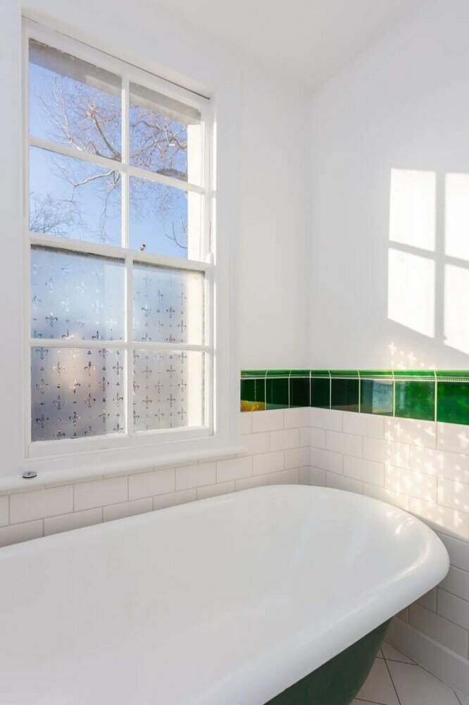 Фото Unique and Sun Filled 2 Bedroom Flat With Balcony -hackney