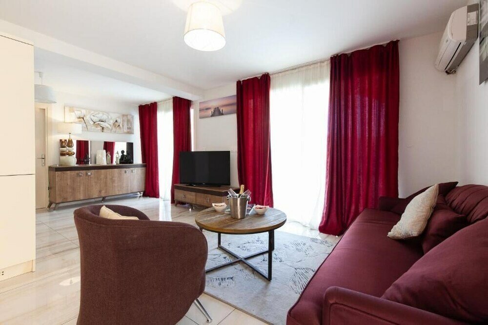 Фото Résidence D'Azur Riou