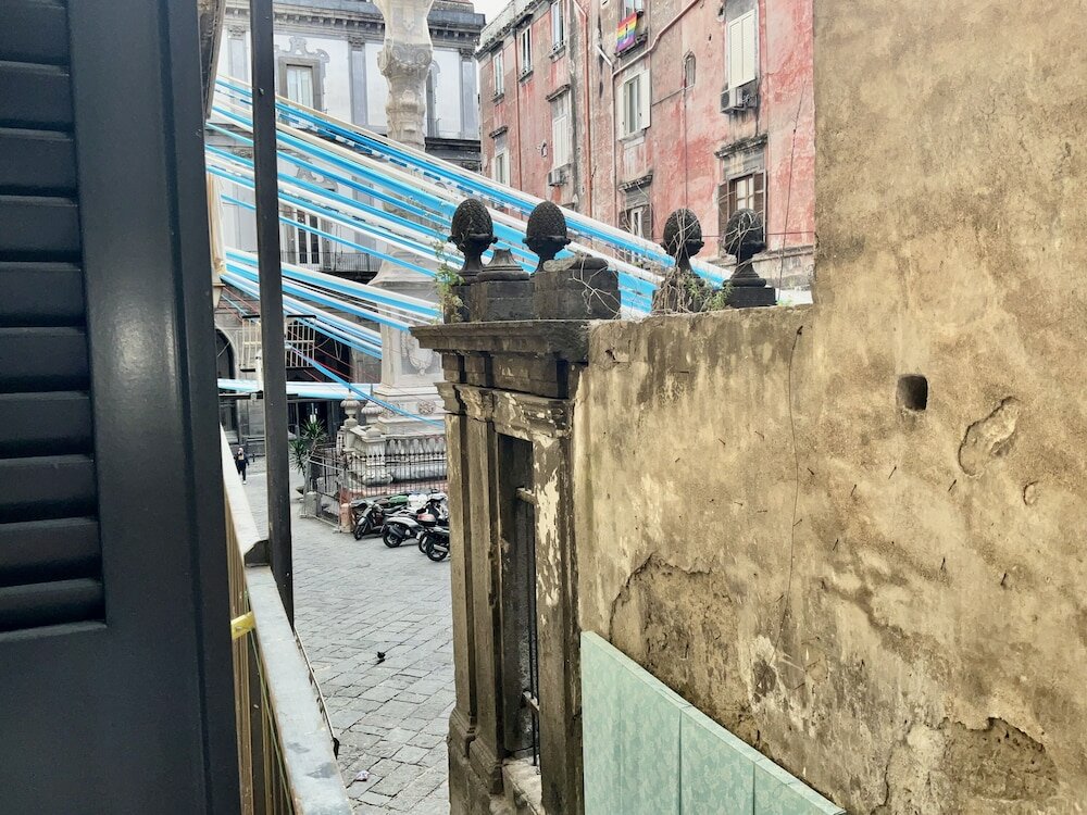 Фото A Room de Scugnizzi