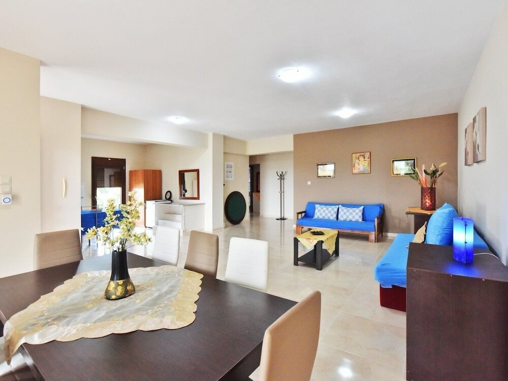 Фото Villa George