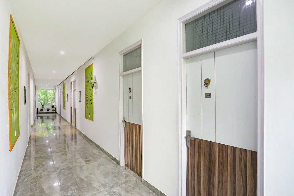 Фото Fabhotel Aravali Suites