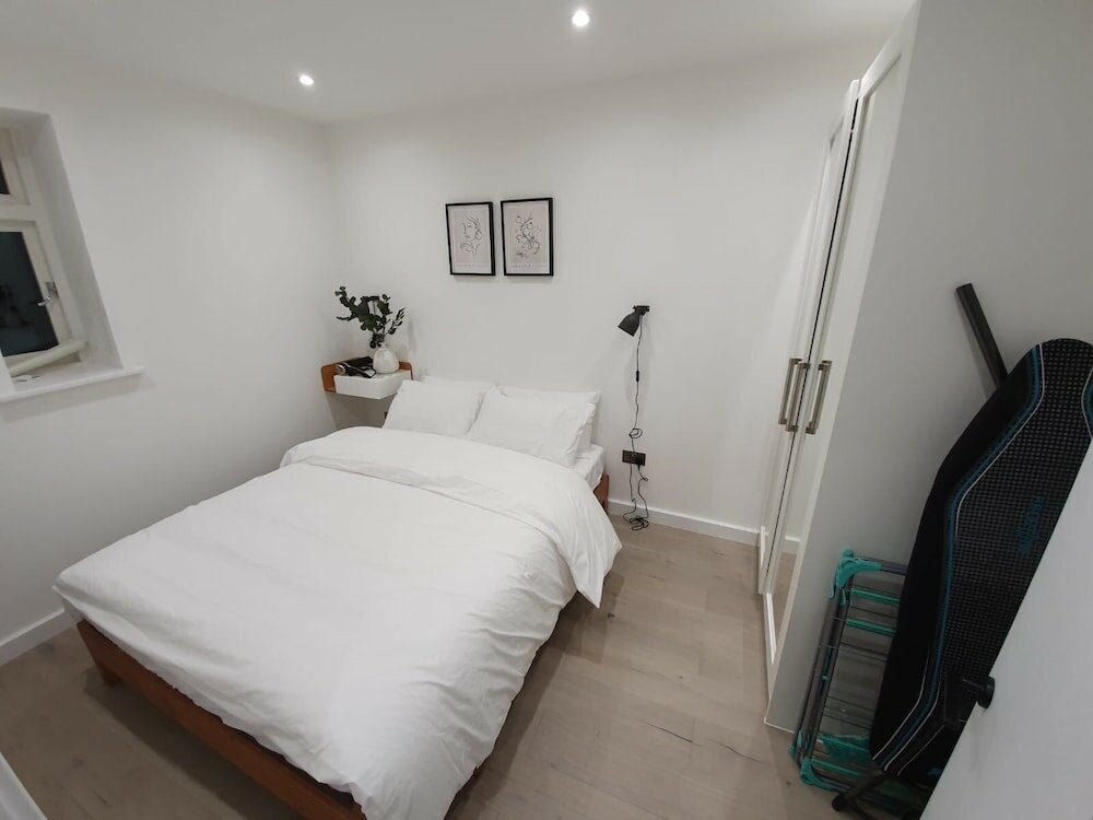 Фото Perfect Holiday Escape - 1 and 2 Bedroom Deluxe Apartments at Liverpool Street