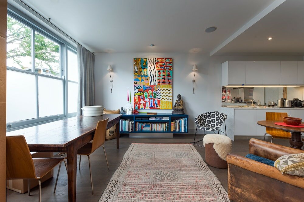 Фото Classic Hammersmith Home by Ravenscourt Park by Underthedoormat