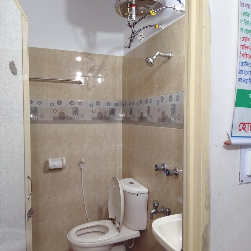 Фото Hotel Charu