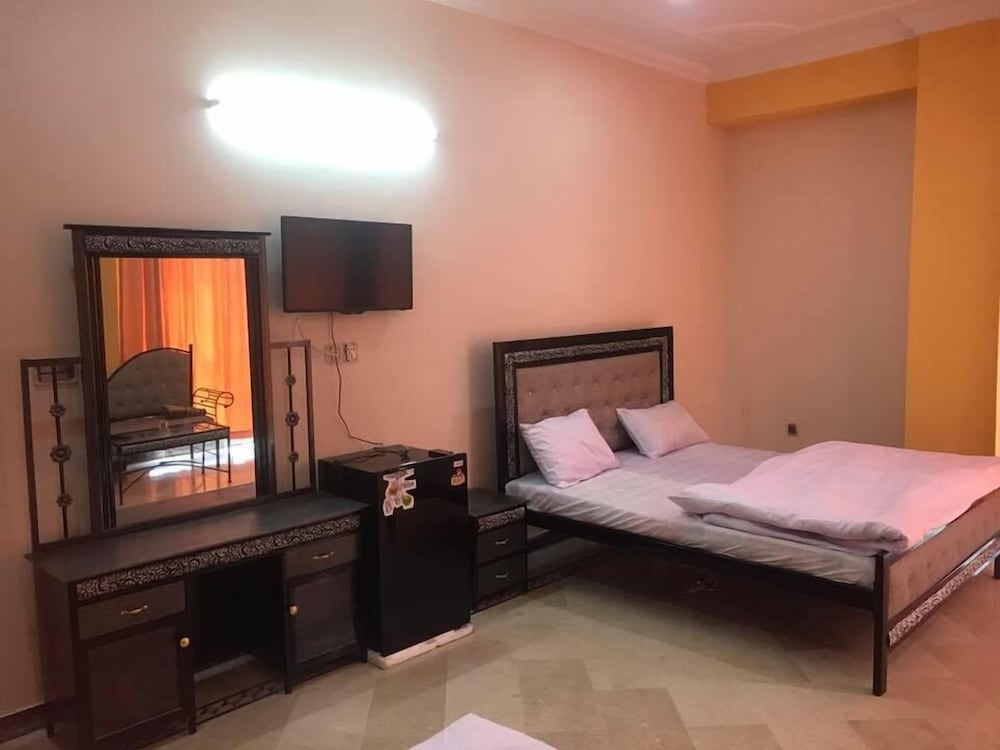 Фото Al Harmain Restaurant