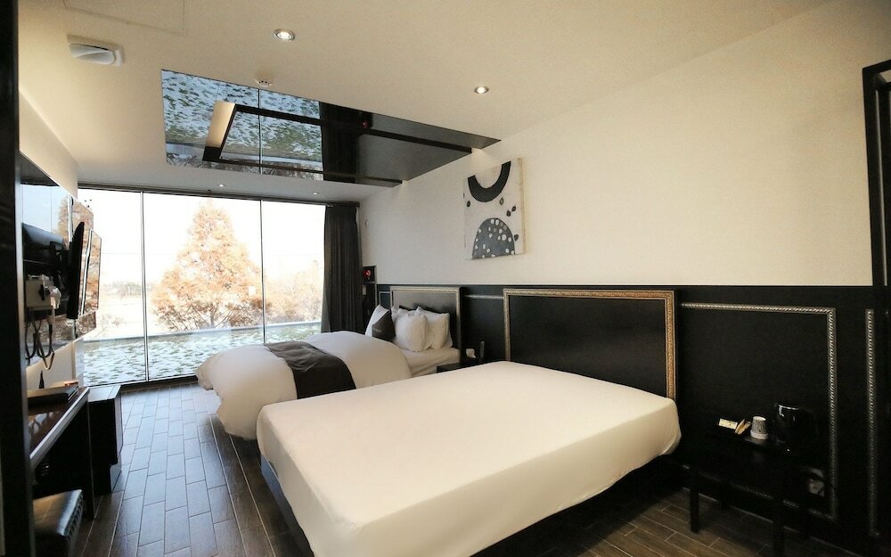 Фото Yesan M1 Self Check-in Hotel