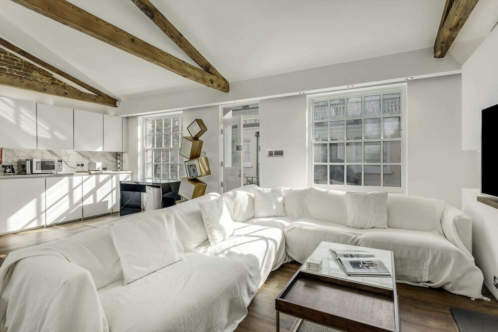 Фото Luxury Loft-style Mews House