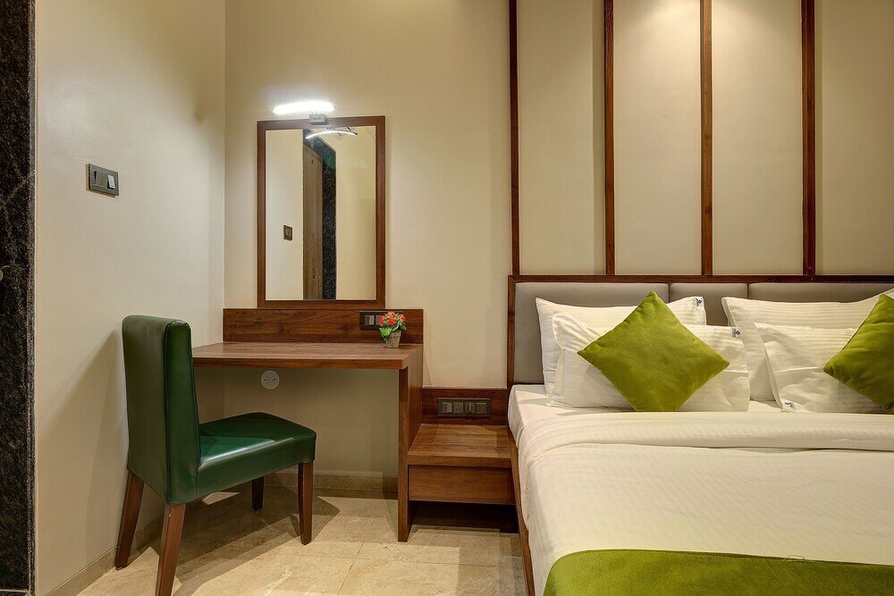 Фото StayBird - Fortune House Business Hotel