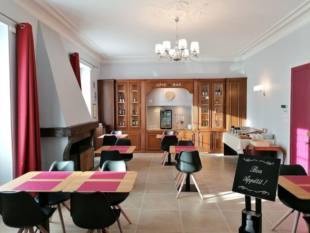 Фото Hôtel Le Dormeux