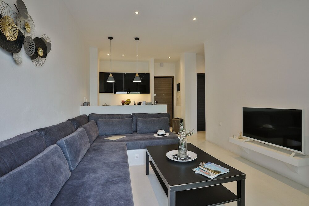 Фото Penthouse & Apartments by the Sea near Airport