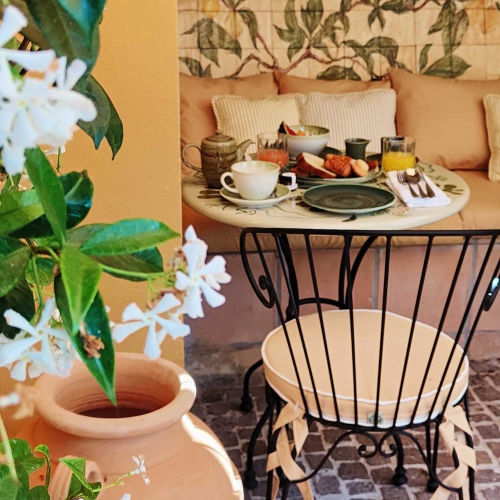 Фото Hôtel La Pérouse Nice