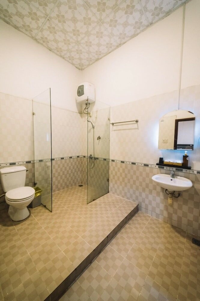 Фото Lilly Hotel