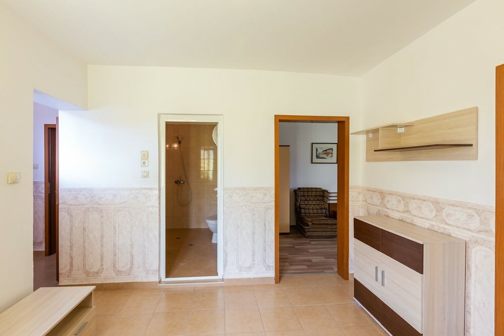 Фото Family Apartment in Dafinka Guest House