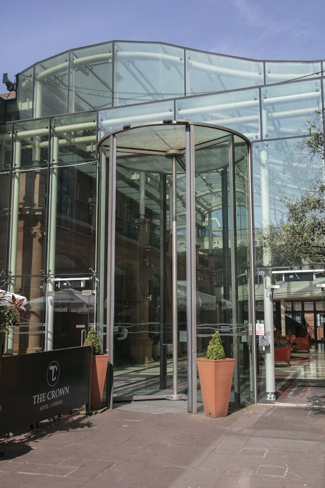 Фото The Crown London