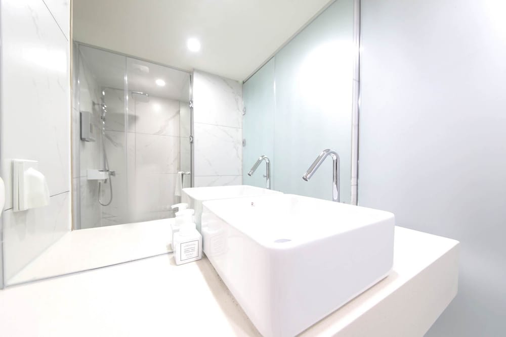 Фото H-avenue Hotel Seomyeon Station