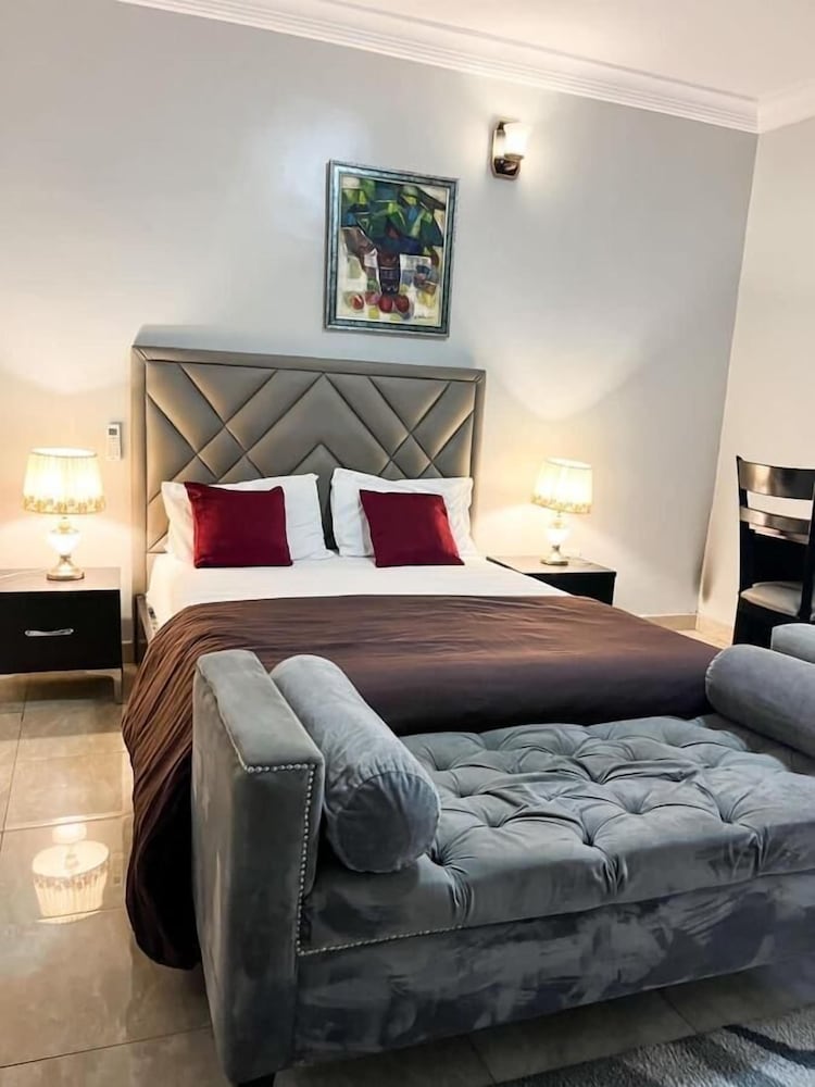 Фото Bronx Suite by Jaynice Homes Lekki