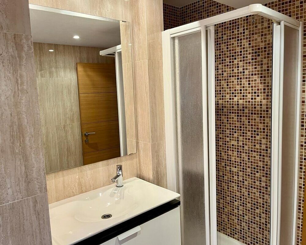 Фото Amplio apartamento cerca Fira y Centro