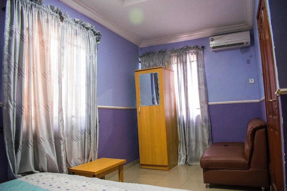 Фото White Rose Suites