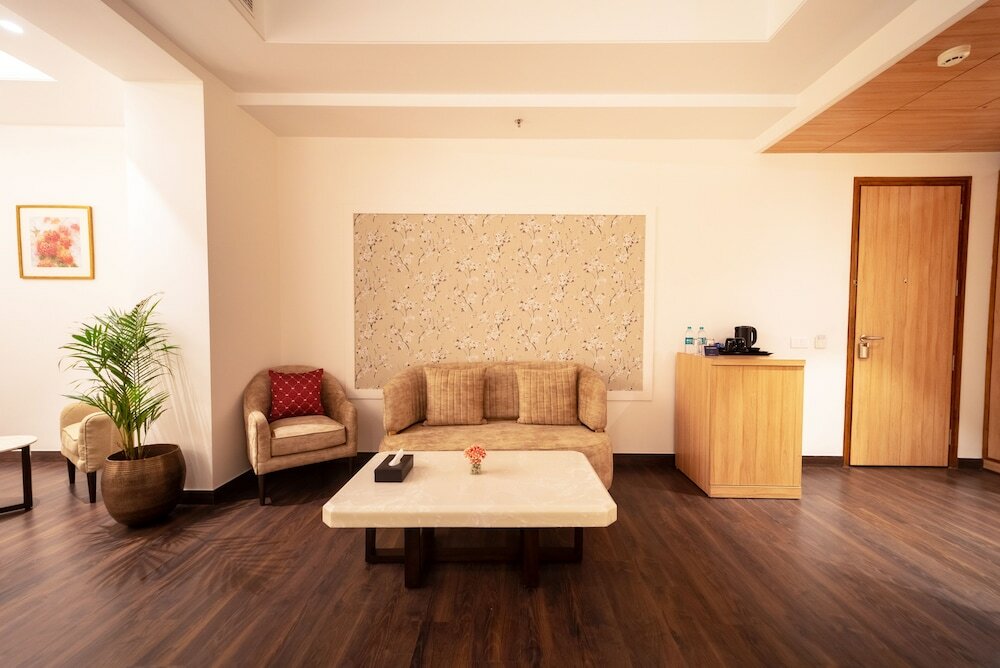 Фото Palasa Hotel