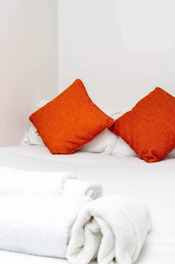 Фото 1 Bedroom Light Studio Flat in Surrey Quays